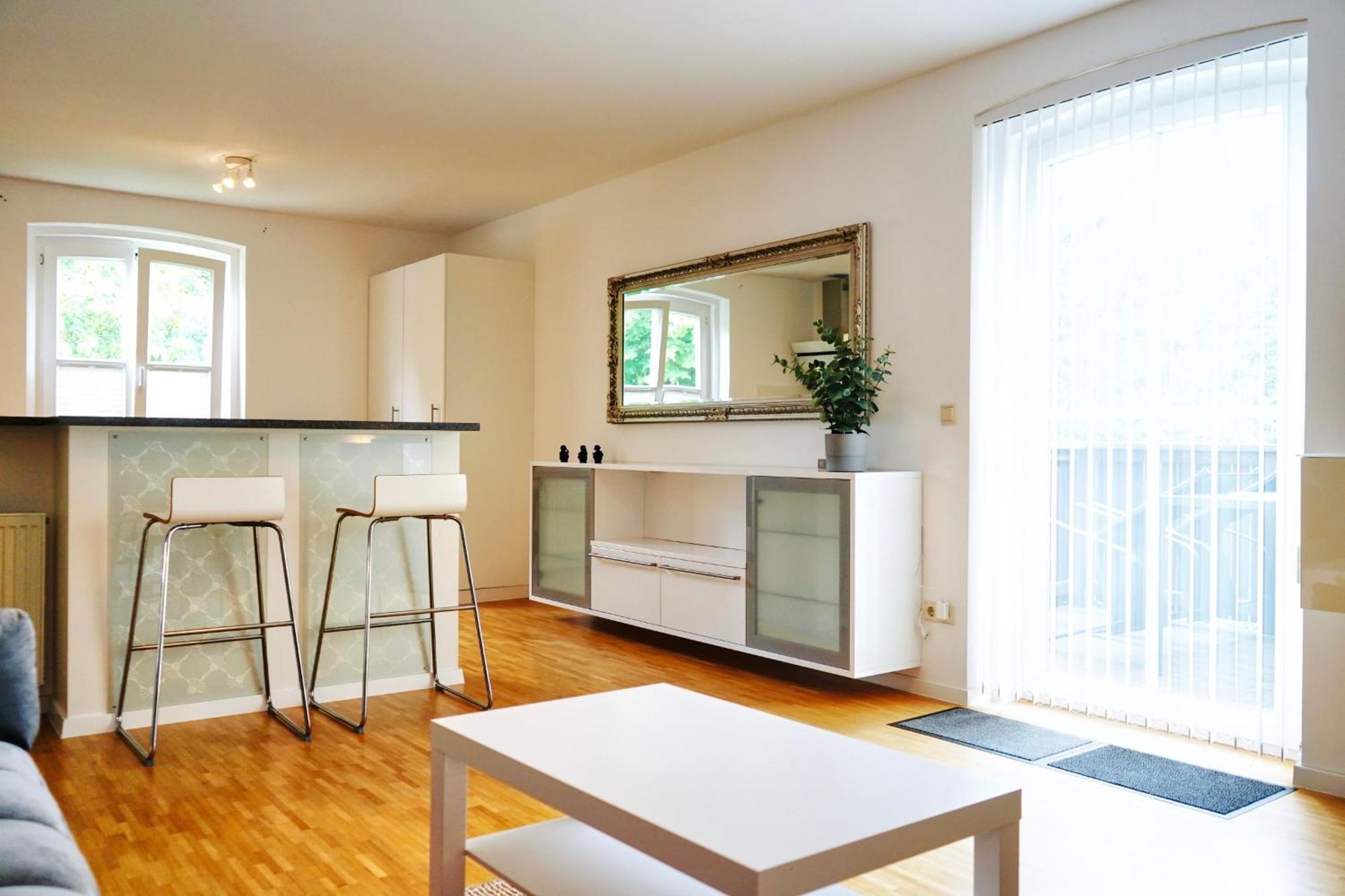 Stilvolles Apartment In Stadtnaehe-Parkplatz- 4 Personen- Balkon Wolfsburg Dış mekan fotoğraf
