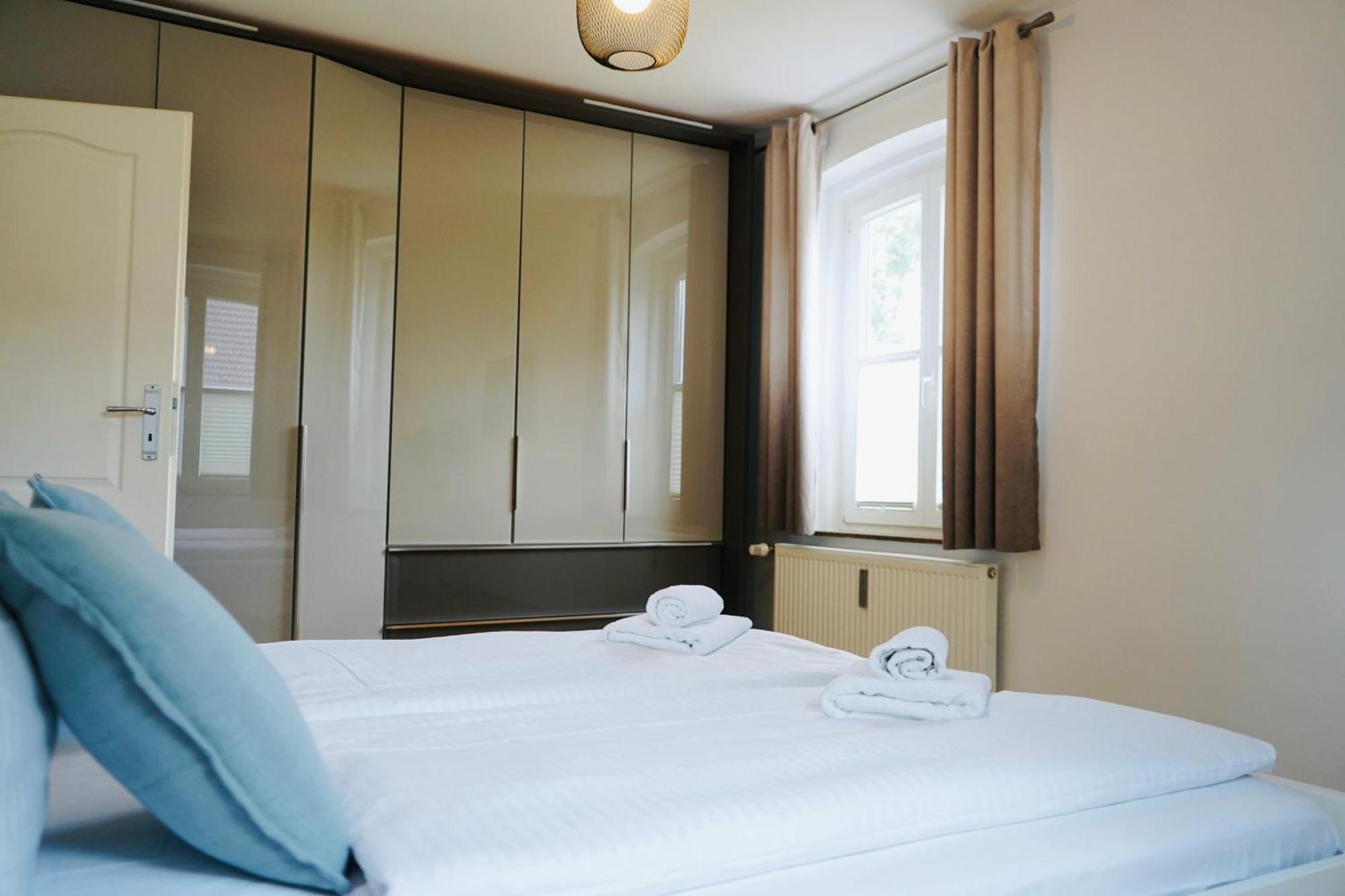 Stilvolles Apartment In Stadtnaehe-Parkplatz- 4 Personen- Balkon Wolfsburg Dış mekan fotoğraf